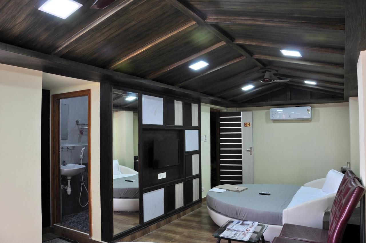 Hotel Anandhiram Heritage Karaikal Kültér fotó